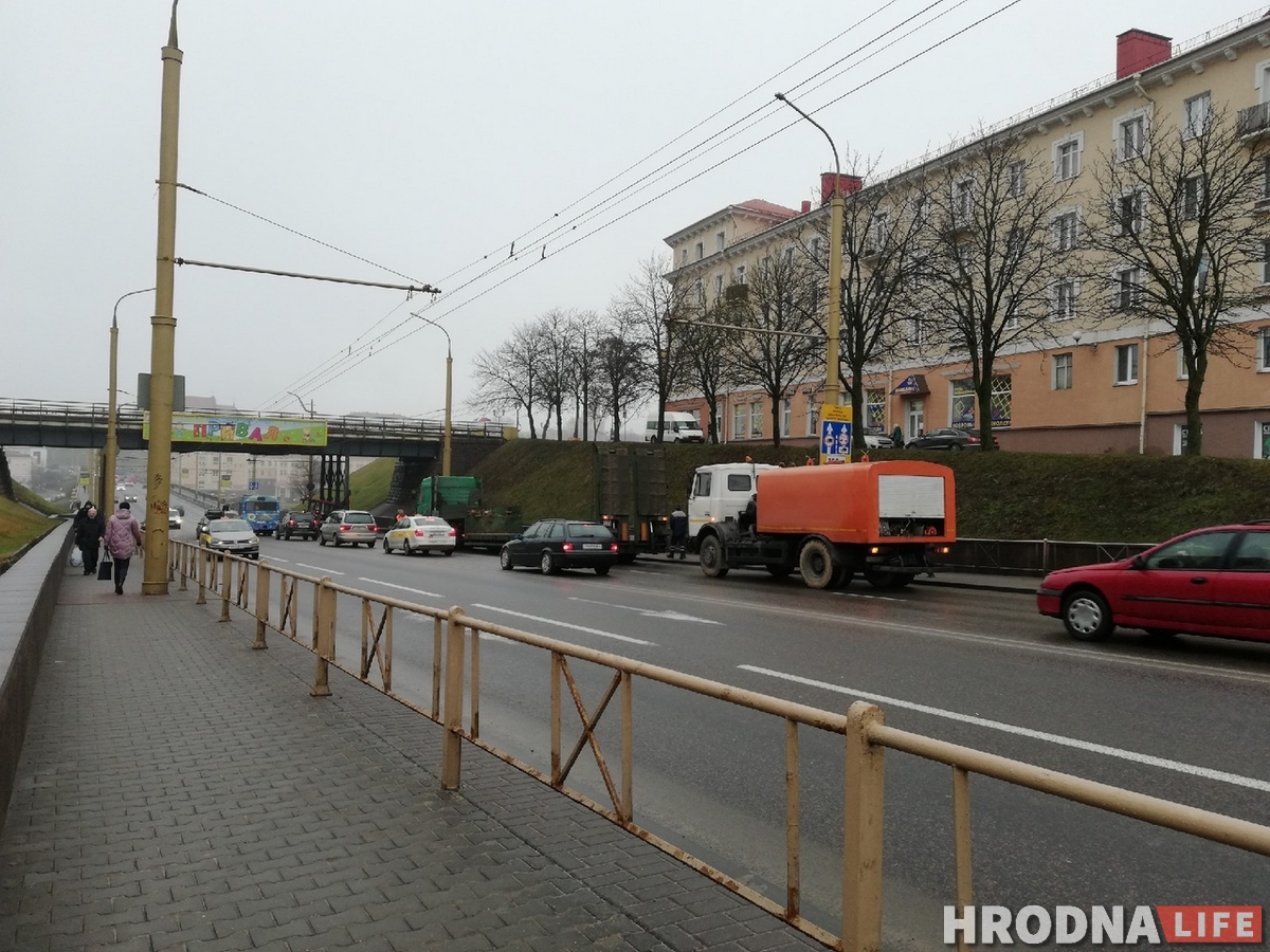 трактор Беларус отвалилось колесо