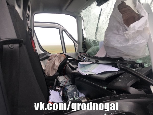 Грузовик в тумане врезался в трактор под Гродно