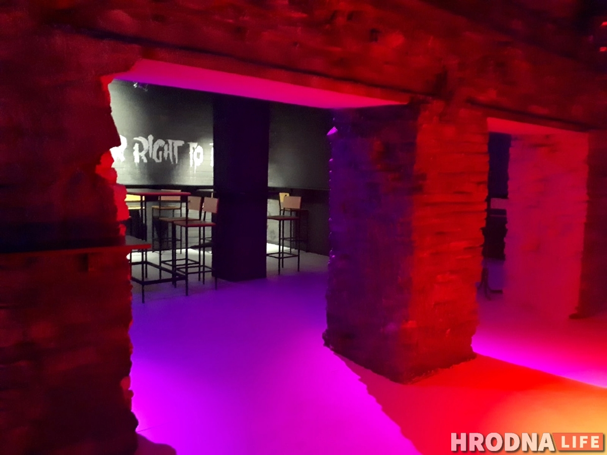 «Махровой попсы здесь точно не будет». На Мостовой в подвалах открылось Dj Cafe «Махровой попсы здесь точно не будет». На Мостовой в подвалах открылось Dj Cafe