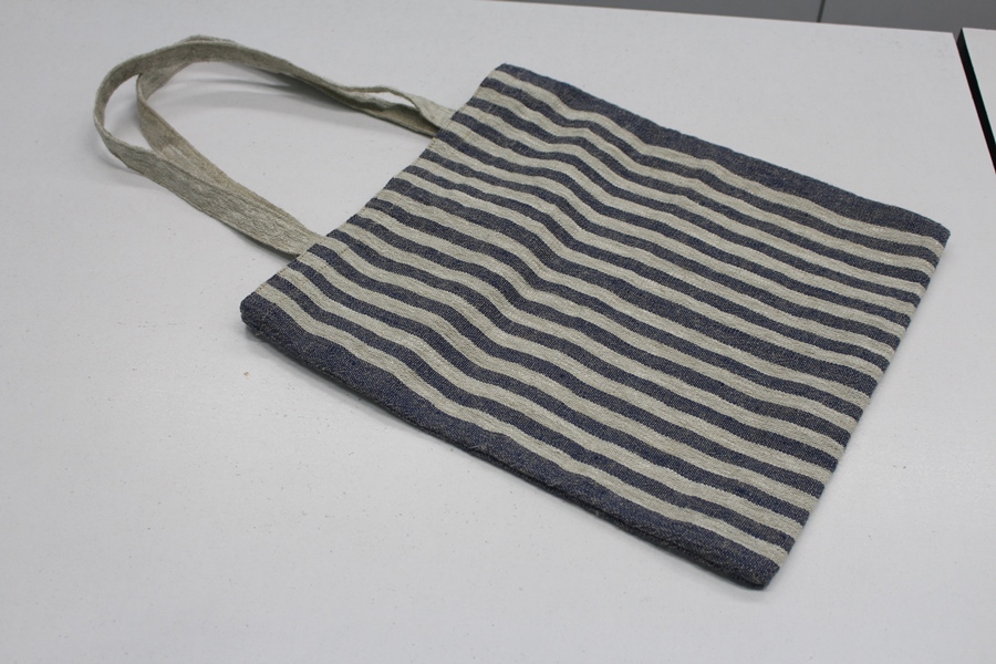 Лидская обувная фабрика начала изготавливать льняные сумки и рюкзаки Фота: lidanews.by