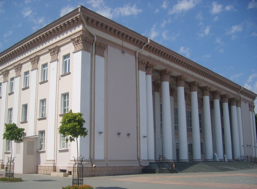 Свекла, партизаны, чучела животных. Почему новый старый музей в текстилях - идея так себе