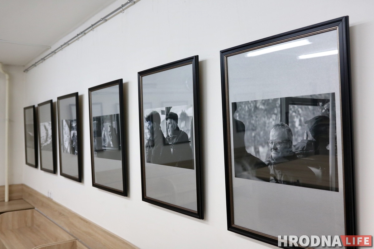 Ездзіў у аўтобусе і фатаграфаваў пасажыраў: школьнік з Гродна прадставіў фотапраект "35-ы маршрут"