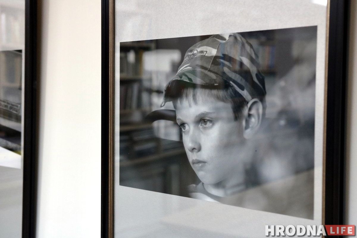 Ездзіў у аўтобусе і фатаграфаваў пасажыраў: школьнік з Гродна прадставіў фотапраект "35-ы маршрут"