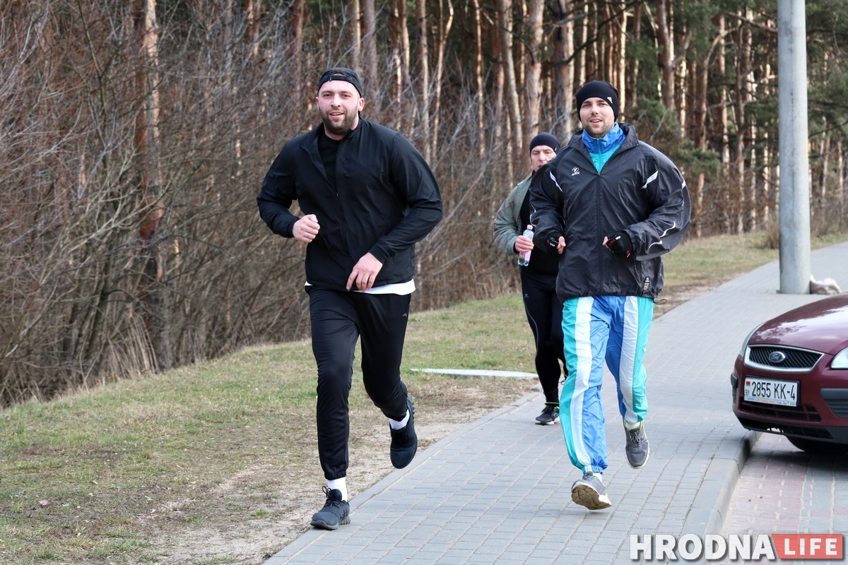 «Мы начинаем разбегивать Гродно». 23 февраля гродненцы пробежались вокруг города «Мы начинаем разбегивать Гродно». 23 февраля гродненцы пробежались вокруг города