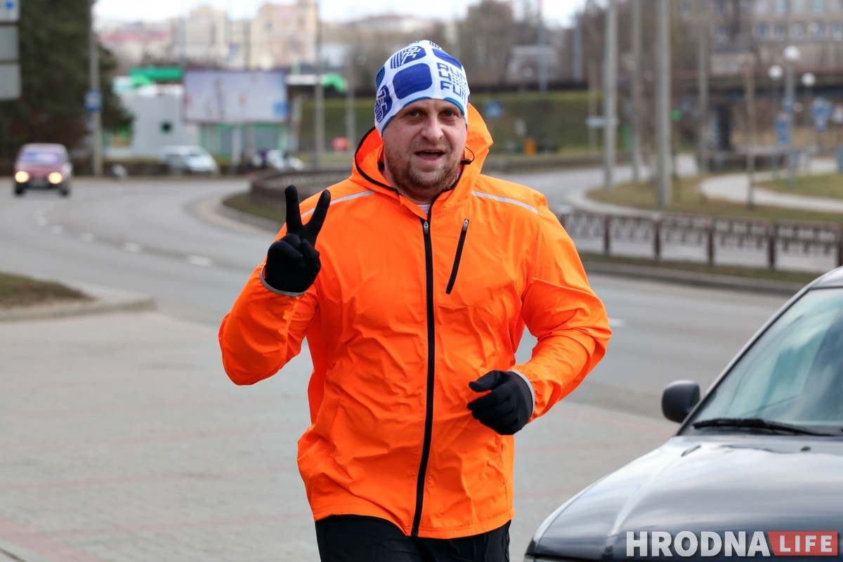 «Мы начинаем разбегивать Гродно». 23 февраля гродненцы пробежались вокруг города «Мы начинаем разбегивать Гродно». 23 февраля гродненцы пробежались вокруг города
