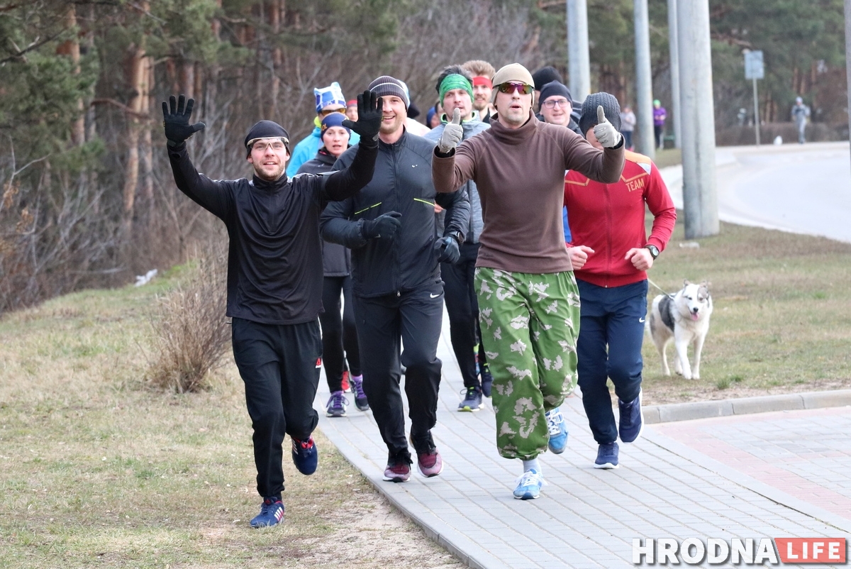 «Мы начинаем разбегивать Гродно». 23 февраля гродненцы пробежались вокруг города «Мы начинаем разбегивать Гродно». 23 февраля гродненцы пробежались вокруг города