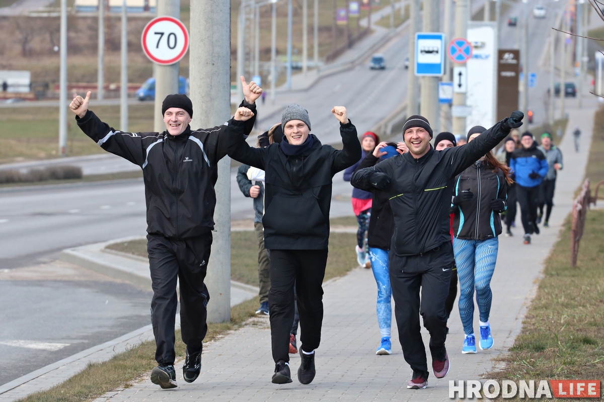 «Мы начинаем разбегивать Гродно». 23 февраля гродненцы пробежались вокруг города «Мы начинаем разбегивать Гродно». 23 февраля гродненцы пробежались вокруг города