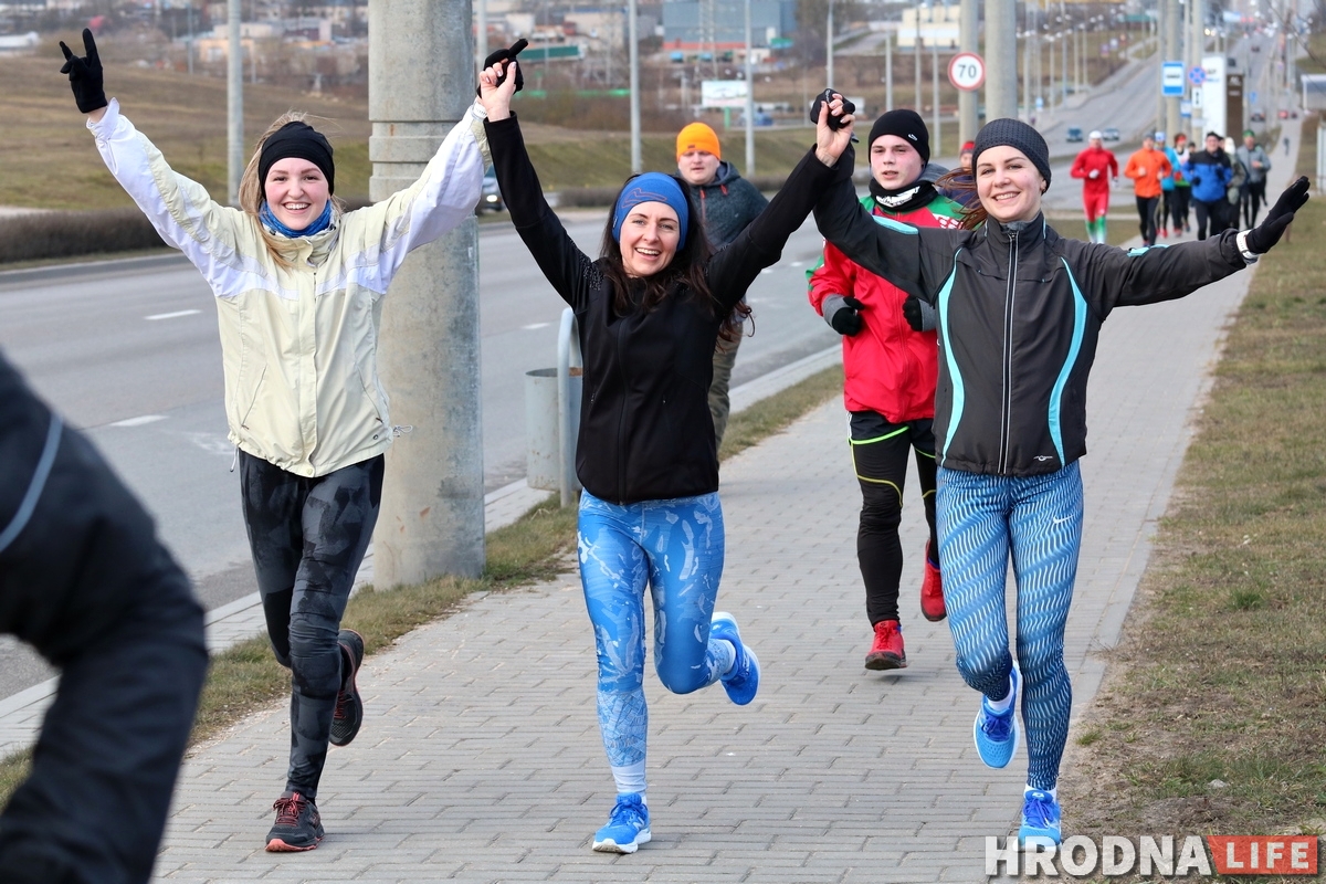 «Мы начинаем разбегивать Гродно». 23 февраля гродненцы пробежались вокруг города «Мы начинаем разбегивать Гродно». 23 февраля гродненцы пробежались вокруг города
