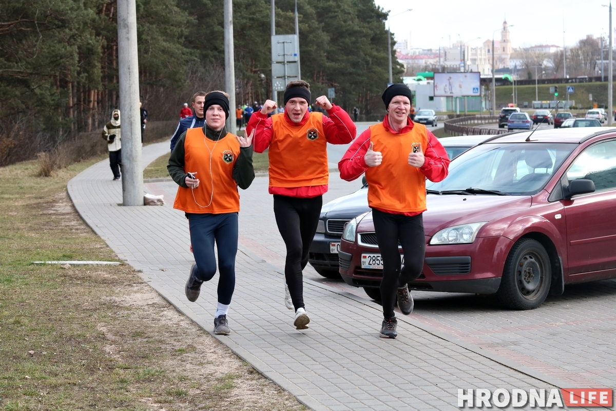 «Мы начинаем разбегивать Гродно». 23 февраля гродненцы пробежались вокруг города «Мы начинаем разбегивать Гродно». 23 февраля гродненцы пробежались вокруг города