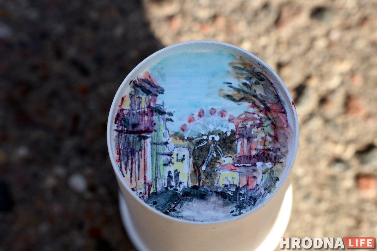 На донышке: гродненец рисует достопримечательности города на стаканчиках из-под кофе На донышке: гродненец рисует достопримечательности города на стаканчиках из-под кофе