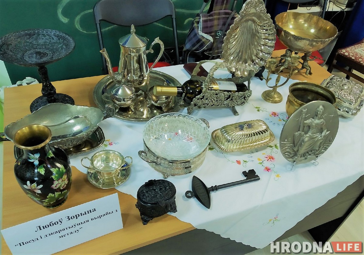 От конфетных фантиков до осколков Помпеи. На Живой библиотеке рассказали, что коллекционируют гродненцы От конфетных фантиков до осколков Помпеи. На Живой библиотеке рассказали, что коллекционируют гродненцы