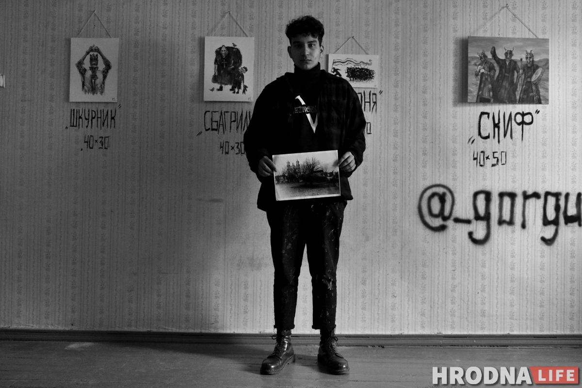 Галерея одного дня: молодые художники выставились в пустой квартире в центре Гродно