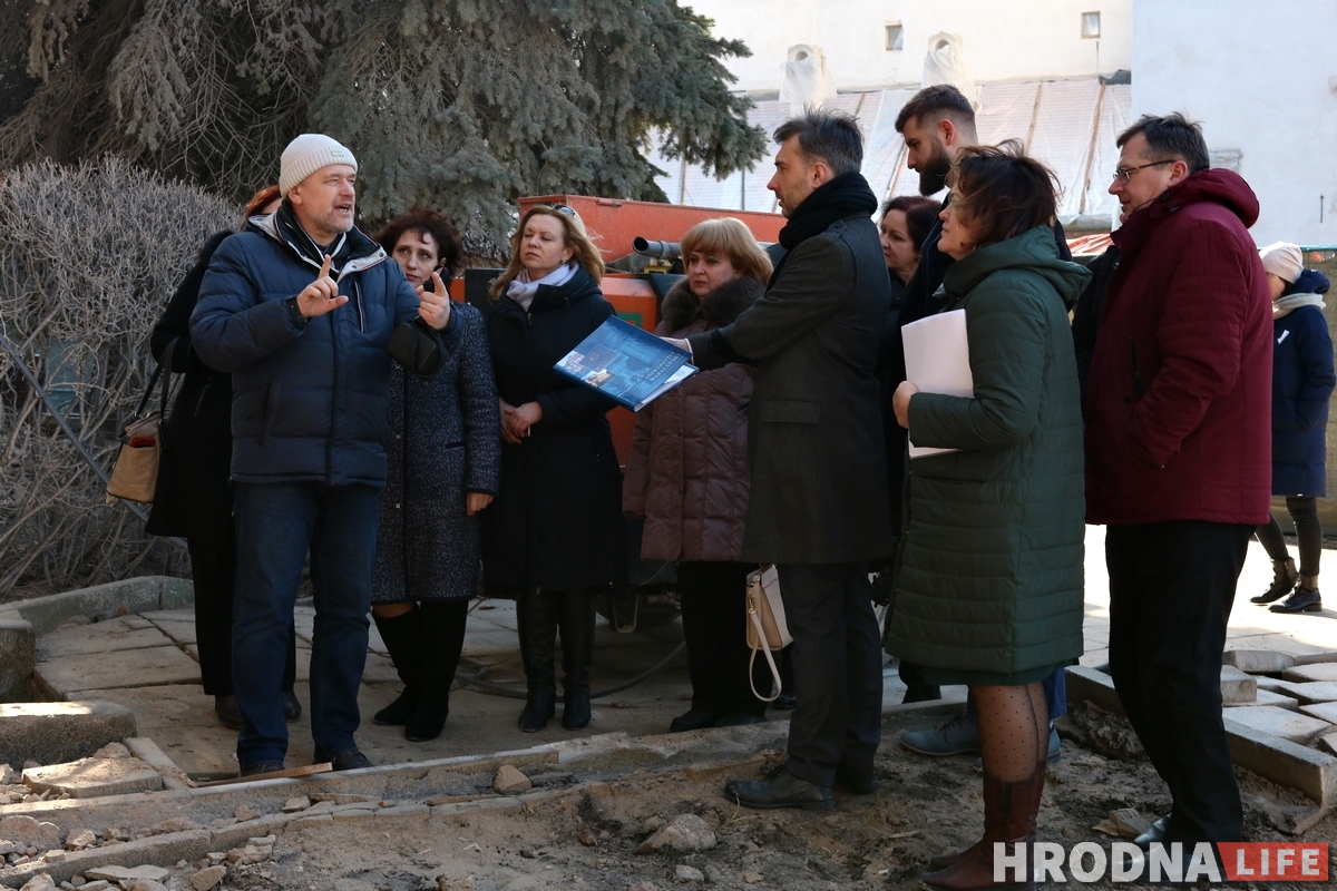 Туалета в королевских покоях не будет: польских специалистов ознакомили с ходом реконструкции Старого замка Туалета в королевских покоях не будет: польских специалистов ознакомили с ходом реконструкции Старого замка