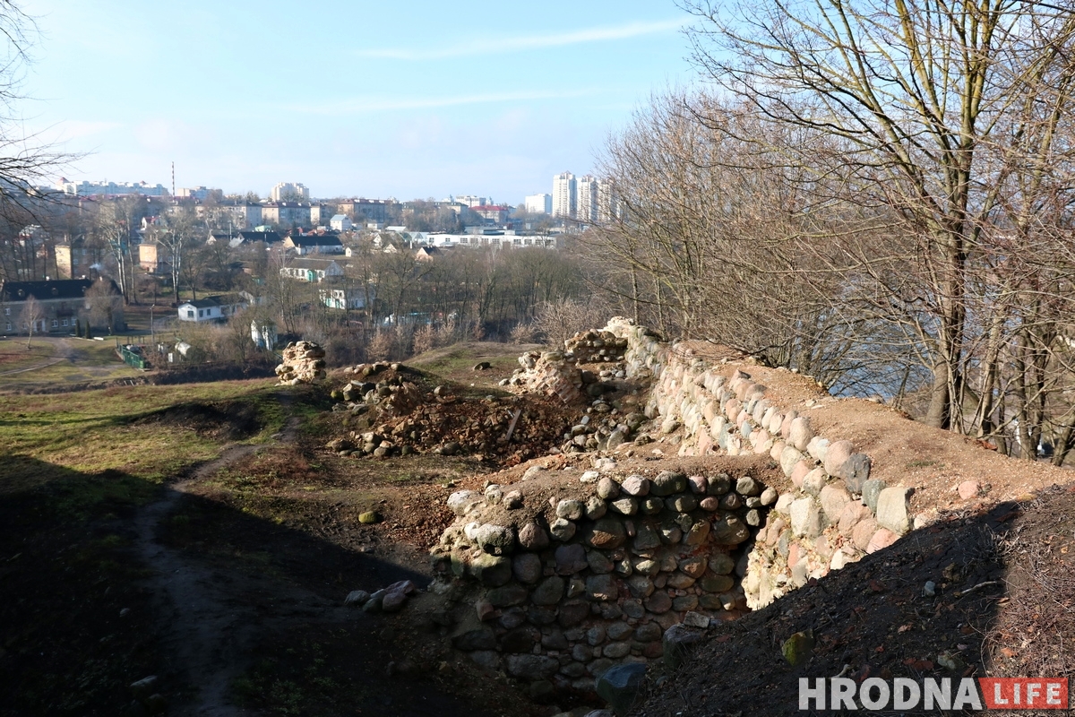 Туалета в королевских покоях не будет: польских специалистов ознакомили с ходом реконструкции Старого замка Туалета в королевских покоях не будет: польских специалистов ознакомили с ходом реконструкции Старого замка
