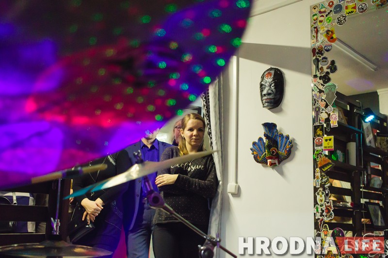 Художница, журналист и певец и поэтесса. "Территория творчества" раскрыла для гродненцев еще четыре интересные личности Художница, журналист и певец и поэтесса. "Территория творчества" раскрыла для гродненцев еще четыре интересные личности