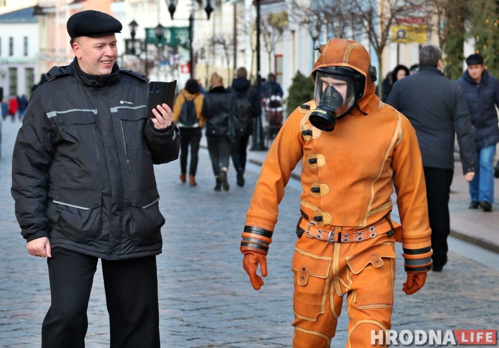 Как мы прожили год коронавируса в Гродно: действия властей, взаимопомощь общества и цифры, в которые не верил никто