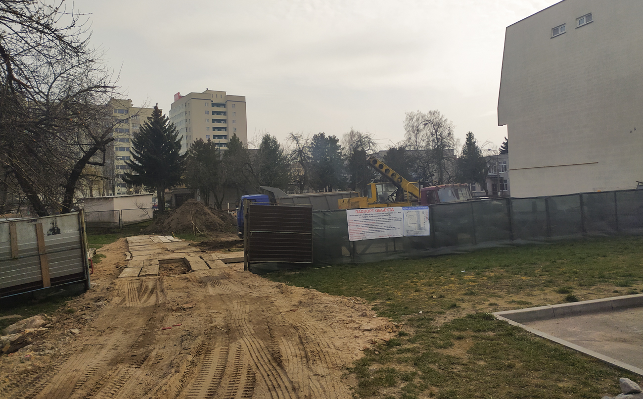 На вуліцы 1 Мая ў Гродне з'явяцца два будынкі: адзін ужо будуюць, другі абмяркоўваюць