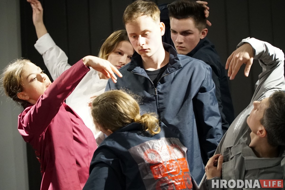 Перформанс, музыка и дефиле. Детский хоспис делает благотворительность модным трендом Гродно Перформанс, музыка и дефиле. Детский хоспис делает благотворительность модным трендом Гродно