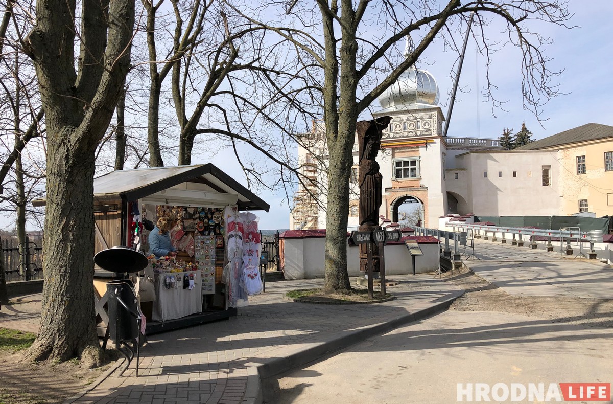 «Продержимся ещё месяц-два». Как неделя без туристов изменила Гродно
