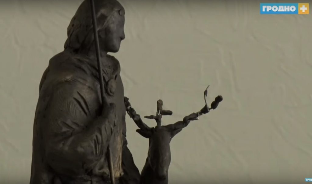 Каким будет святой Губерт? В Гродно показали мяккую модель новой городской скульптуры