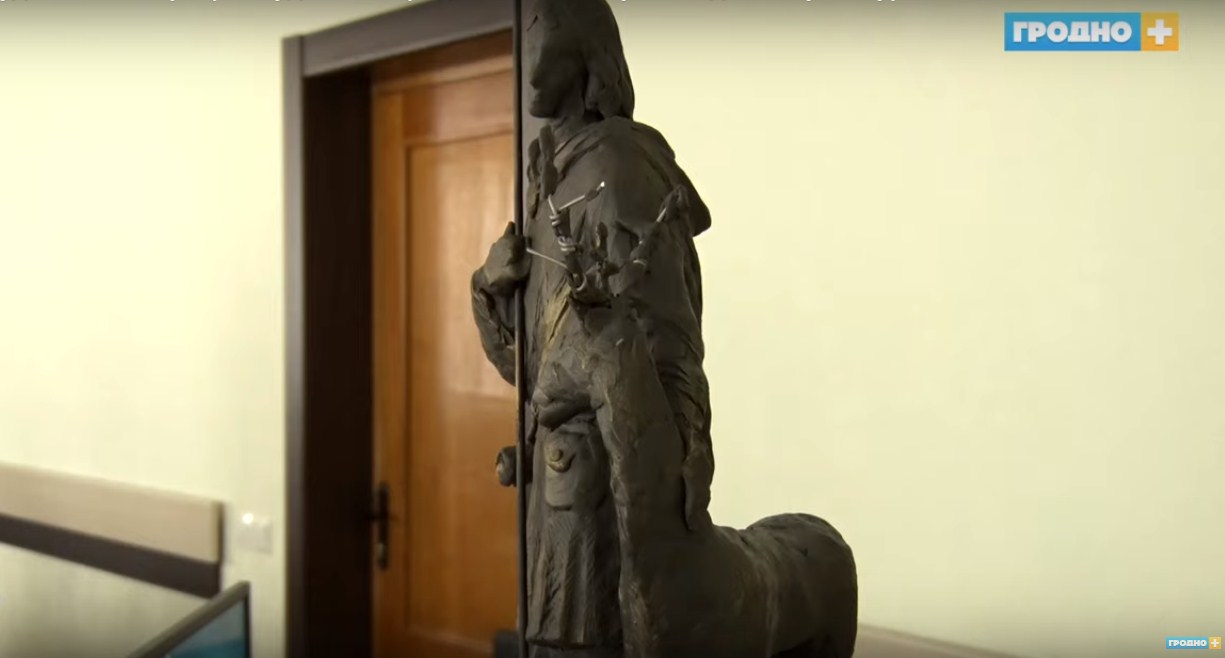 Каким будет святой Губерт? В Гродно показали мяккую модель новой городской скульптуры