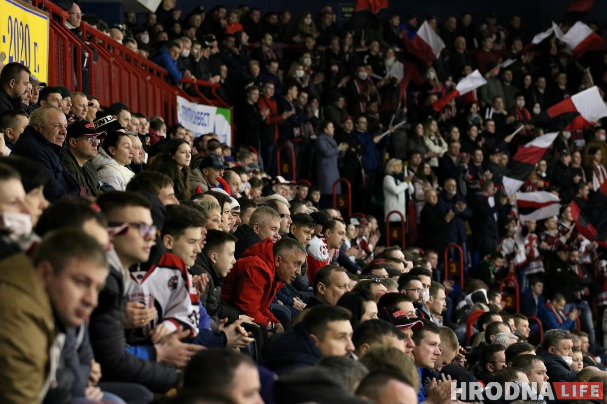 Матч "Нёман" - "Шахцёр" маглі правесці пры пустых трыбунах