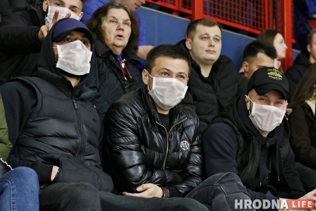 Легионеры футбольного "Немана" рассказали, как во время пандемии сходили на хоккей