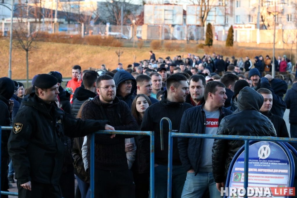 Матч “Неман” – Шахтер” могли провести при пустых трибунах