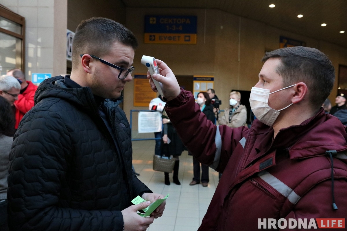 Матч "Нёман" - "Шахцёр" маглі правесці пры пустых трыбунах