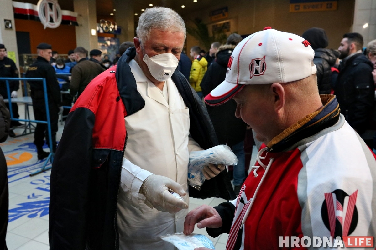 Матч "Нёман" - "Шахцёр" маглі правесці пры пустых трыбунах