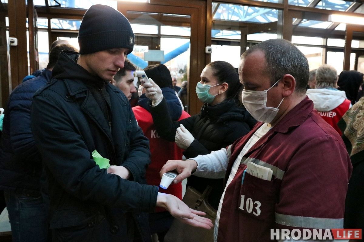 Матч "Нёман" - "Шахцёр" маглі правесці пры пустых трыбунах