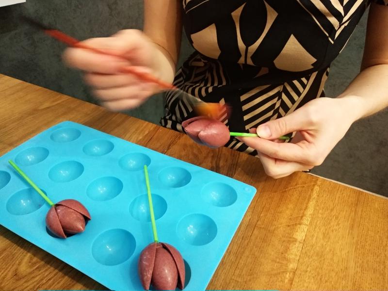 Смотрите, какие шоколадные тюльпаны делают в Гродно