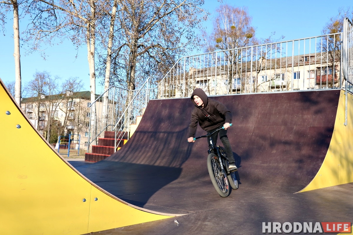 У Гродне з'явілася рампа для экстрэмальных відаў спорту. Гэта падарунак ад тытунёвай фабрыкі