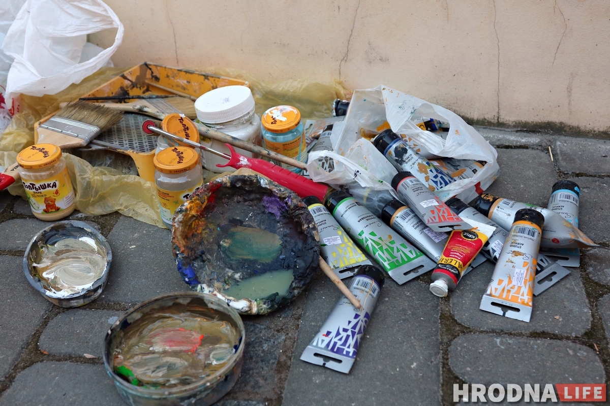 Дворик ABC снова станет привлекательным: там появится четыре новых росписи Дворик ABC снова станет привлекательным: там появится четыре новых росписи