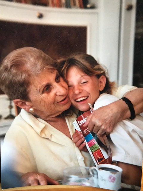 "Бабушка перед смертью сказала, что она еврейка". В Париже нашли письма  из Гродно 1930-40-х