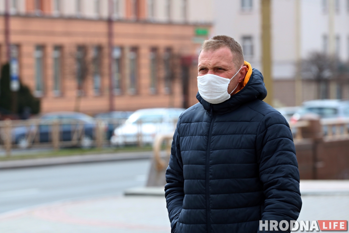 ФОТО: На улицах Гродно появилось много людей в масках ФОТО: На улицах Гродно появилось много людей в масках