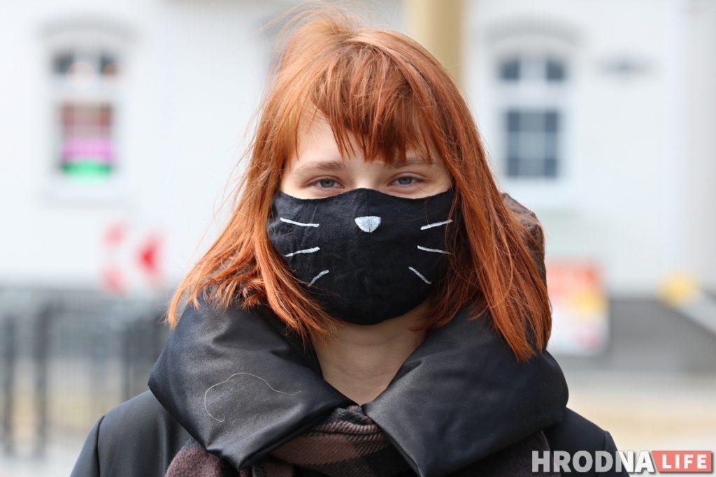 Антивирусная мода: какие маски носят гродненцы