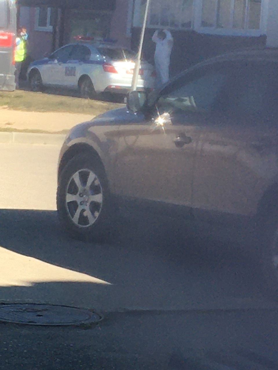 "Две недели ходили в кафе и магазины". Что в Островце говорят о 15 россиянах с коронавирусом "Две недели ходили в кафе и магазины". Что в Островце говорят о 15 россиянах с коронавирусом