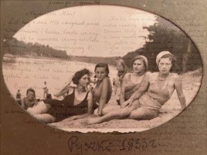 "Бабушка перед смертью сказала, что она еврейка". В Париже нашли письма  из Гродно 1930-40-х