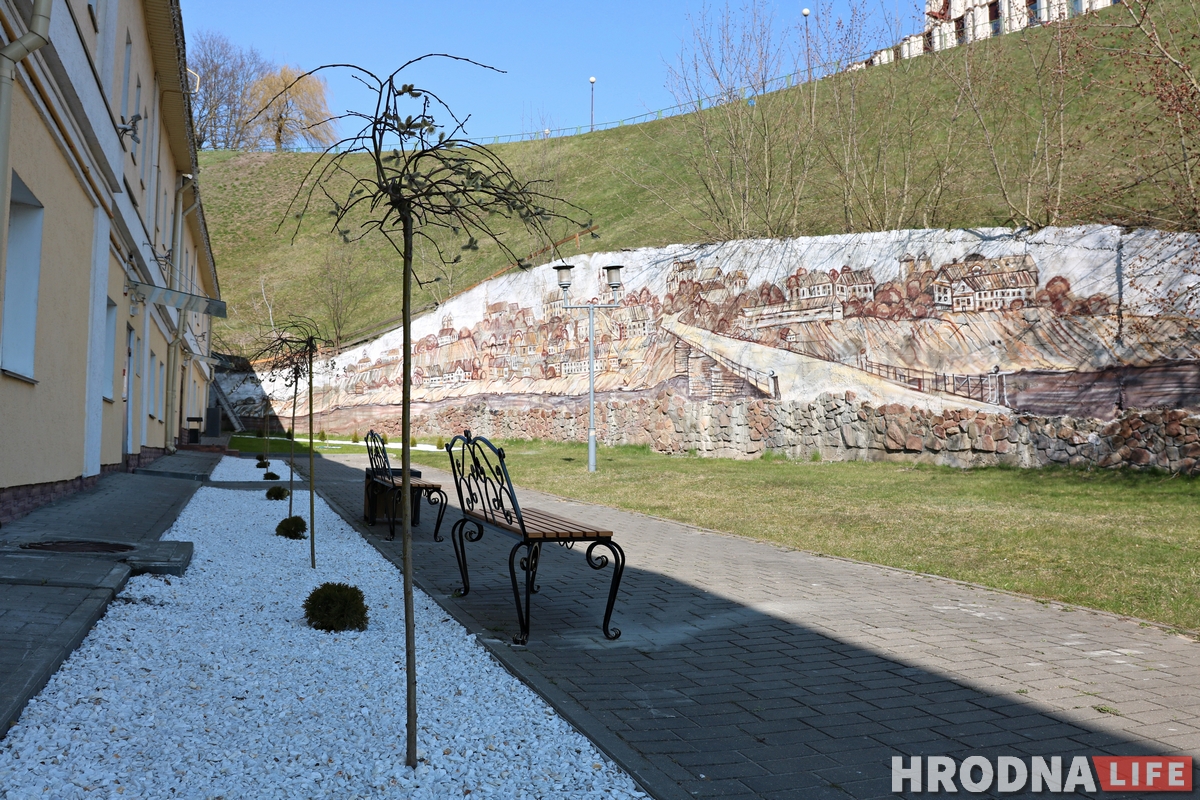 Новая фотозона появилась в Гродно между Новым замком и Драмтеатром