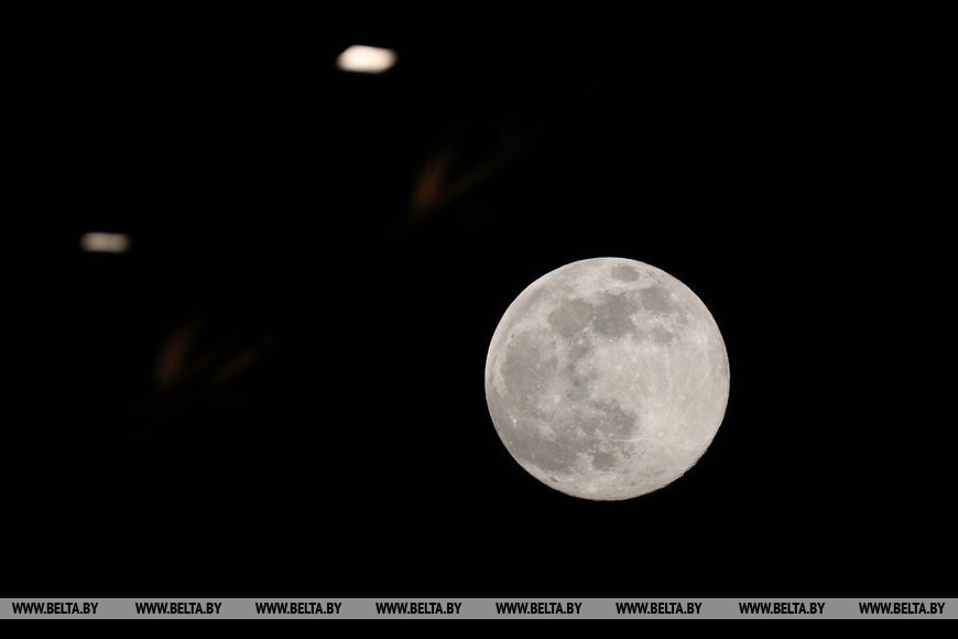 Как выглядит главное суперлуние 2020 года над Гродно