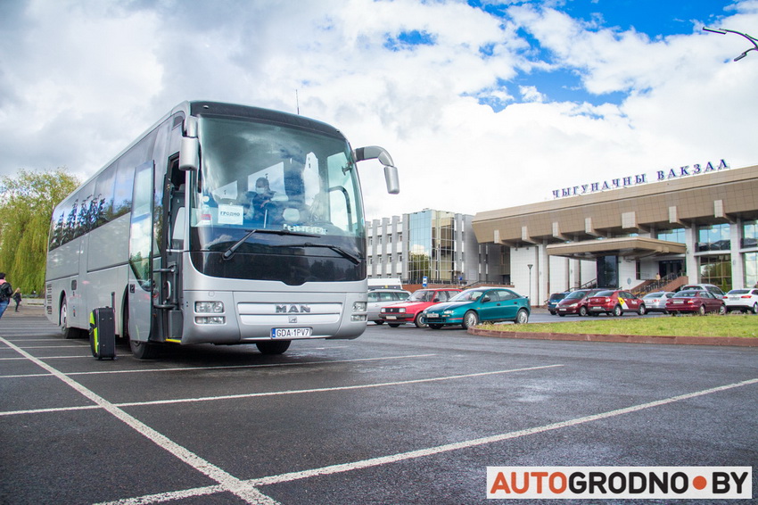 Из Гродно в Польшу во время пандемии. Водитель единственного рейса рассказал, сколько стоит билет и что спросят на границе