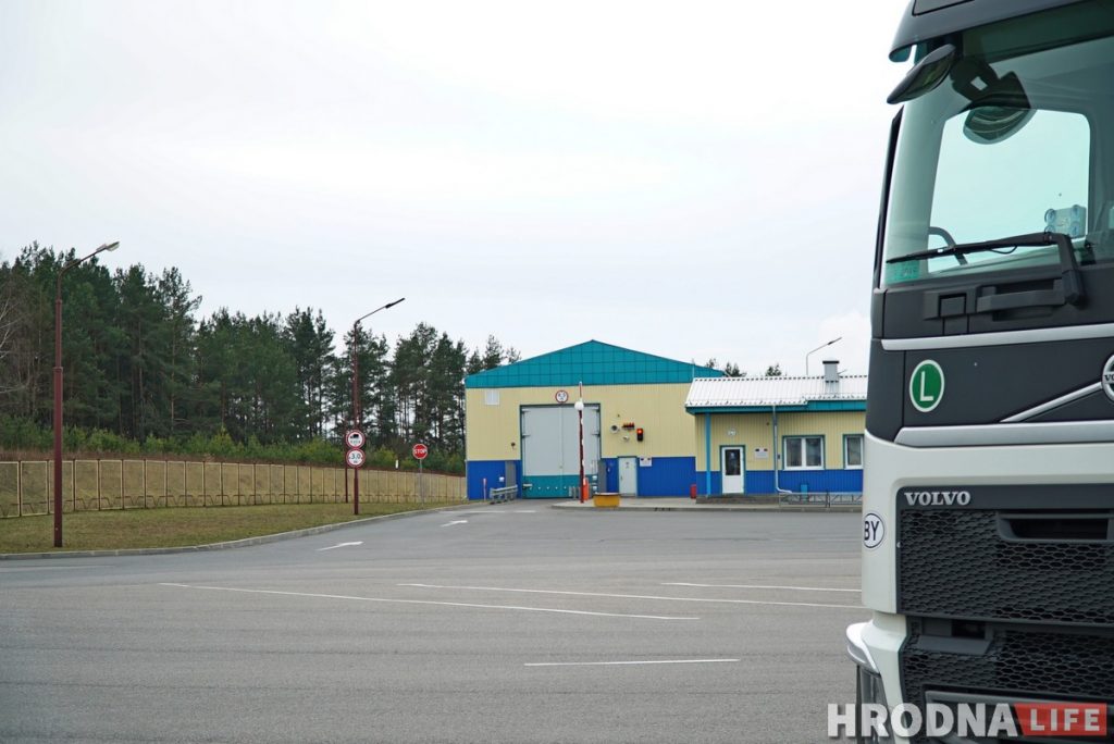 «Знайшлі гашыш за 10 хвілін». Як на мяжы даглядаюць транспарт