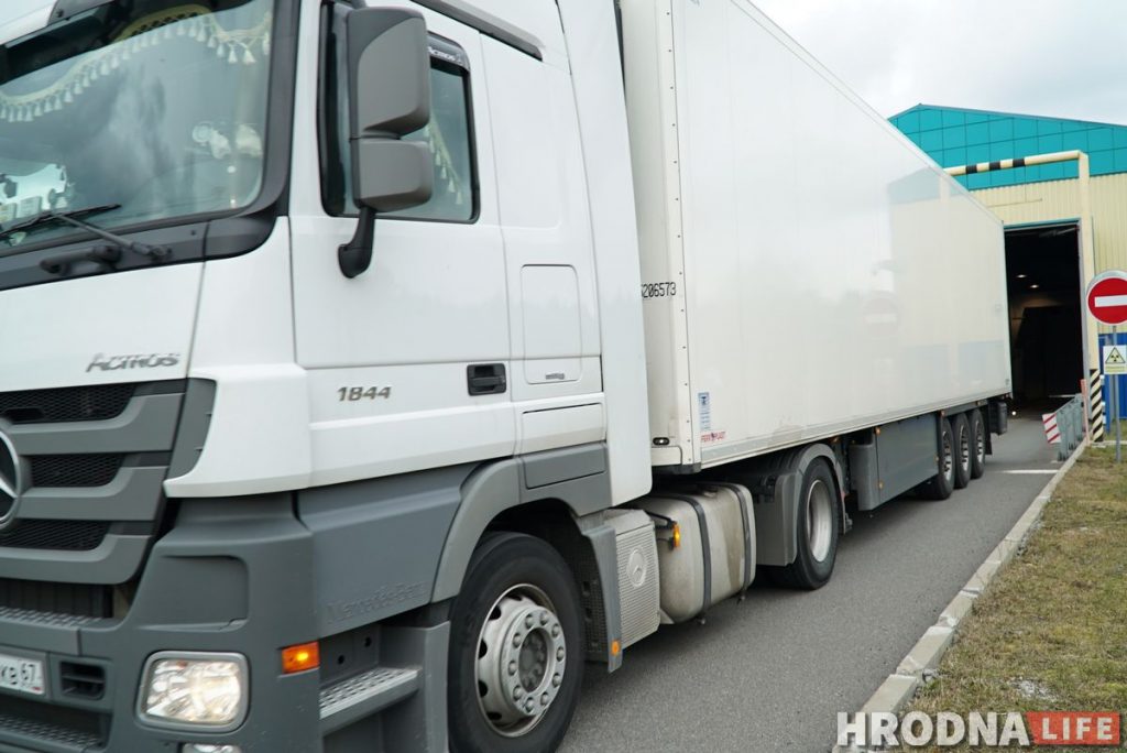 «Знайшлі гашыш за 10 хвілін». Як на мяжы даглядаюць транспарт