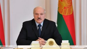 Лукашенко: Мы не можем отменить парад... Люди скажут, что мы испугались Лукашенко: Мы не можем отменить парад... Люди скажут, что мы испугались