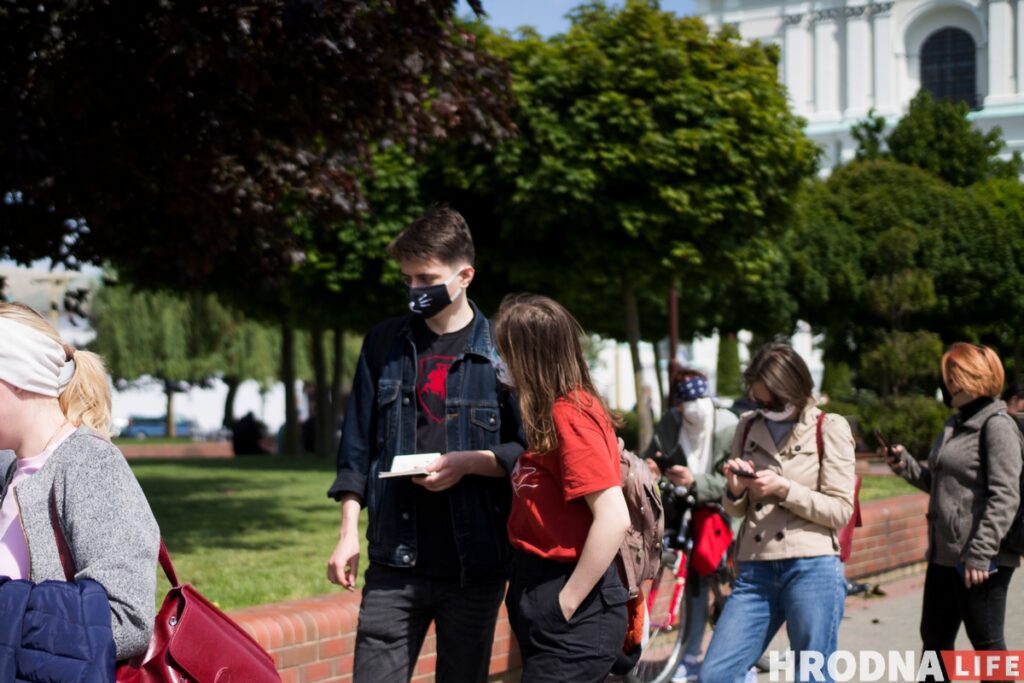 «Дапамажы Рыгоравічу». Алесь Таболич собрал в Гродно почти 200 подписей