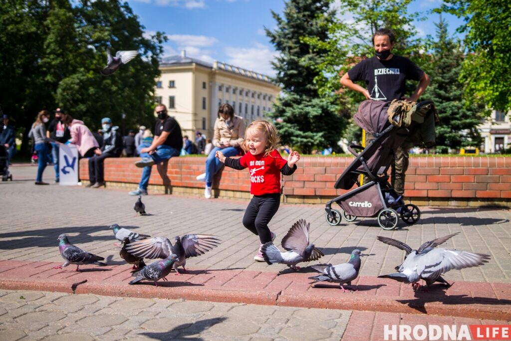 «Дапамажы Рыгоравічу». Алесь Таболич собрал в Гродно почти 200 подписей