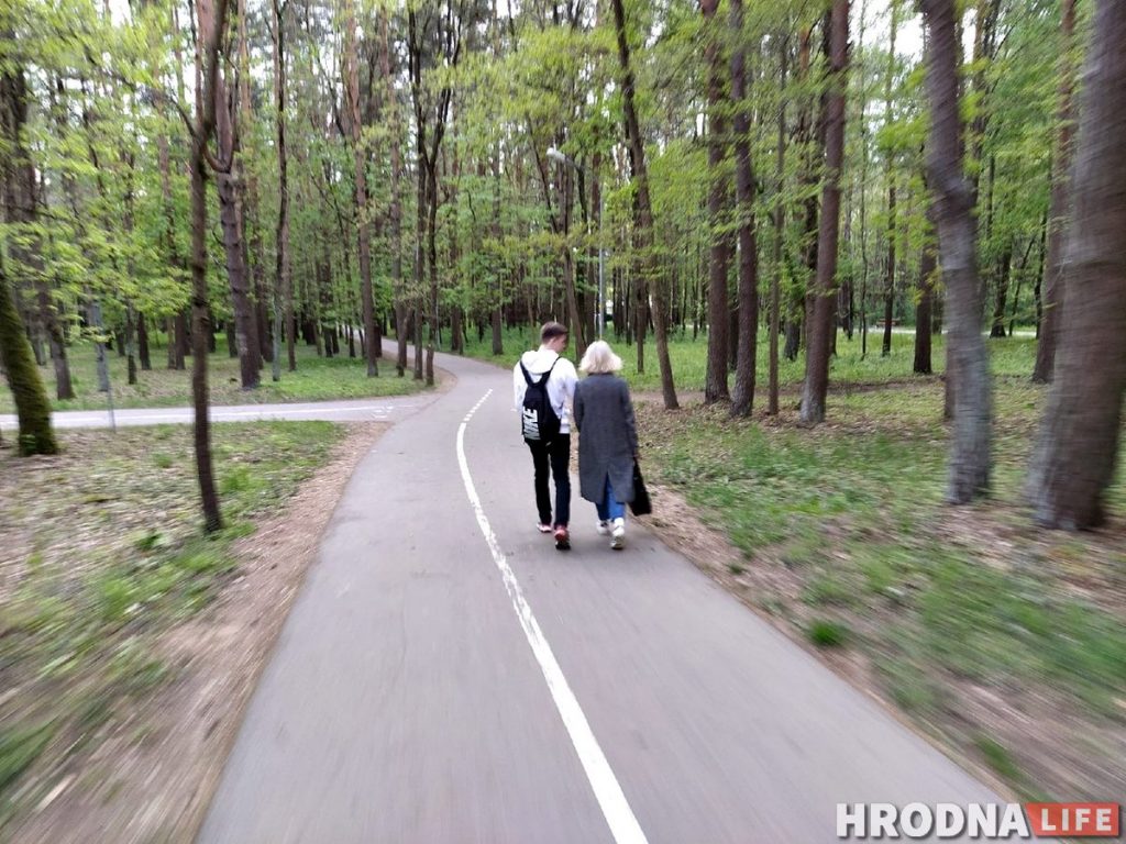 "Сломал руку и выплюнул два зуба". Как закончить конфликт велосипедистов и пешеходов в Пышках?