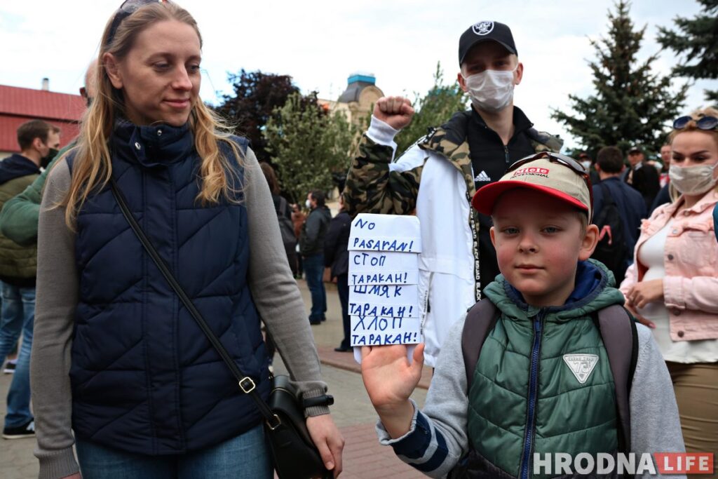 «Менш за 1000 подпісаў мы не збіралі». Гродна стаў першым горадам, куды прывезлі Святлану Ціханоўскую