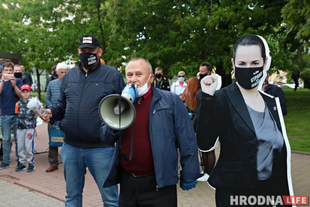 «Менш за 1000 подпісаў мы не збіралі». Гродна стаў першым горадам, куды прывезлі Святлану Ціханоўскую